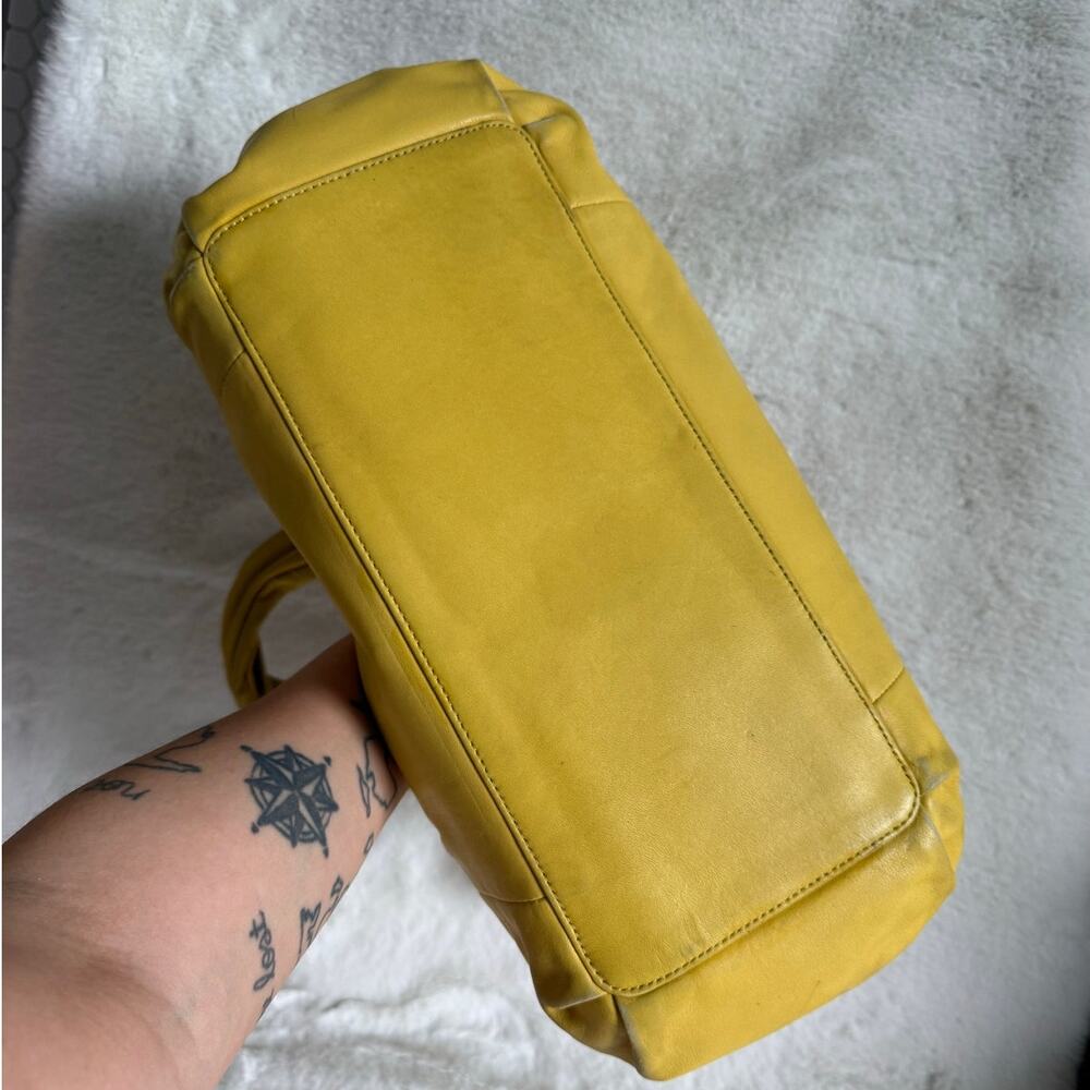 COACH y2k Parker Hobo Handbag Kisslock Yellow Leather Shoulder Bag Purse - Picture 3 of 10
